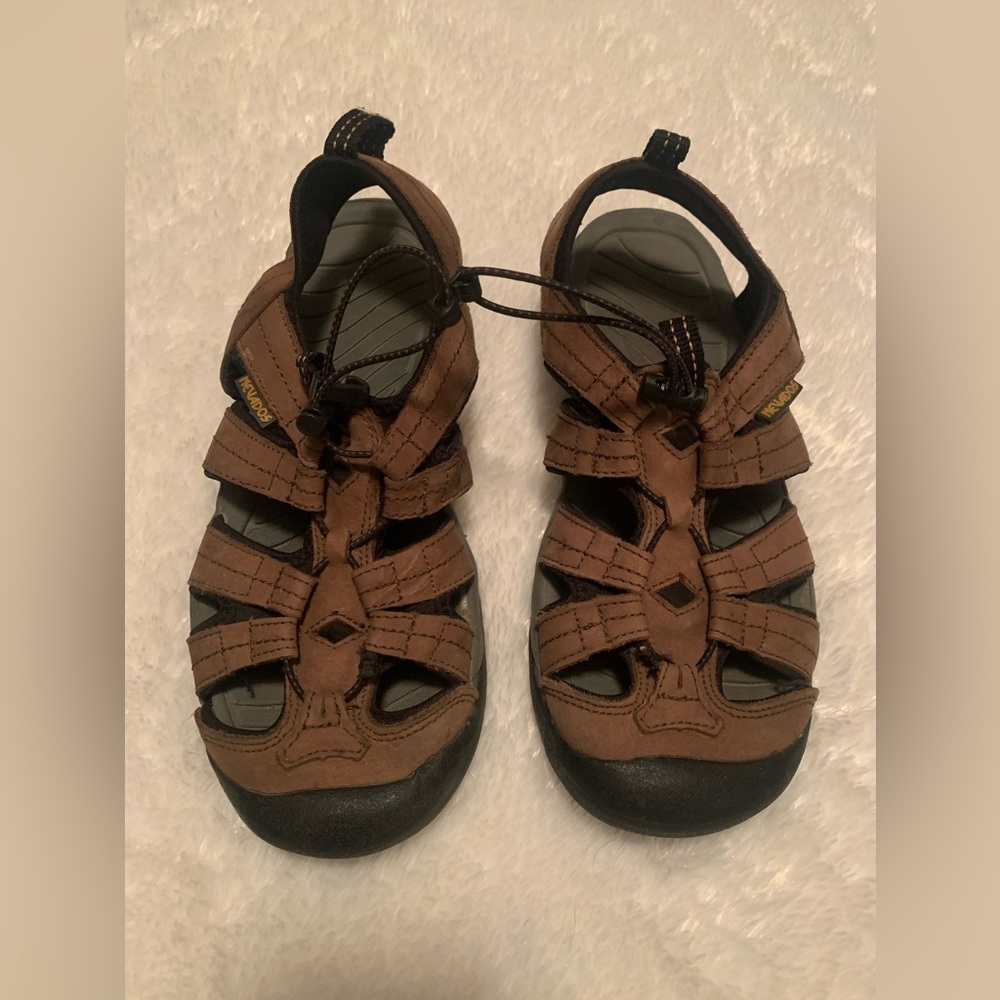Nevados Kariba Low Hiking / water  Sandals - Men’s Size 7